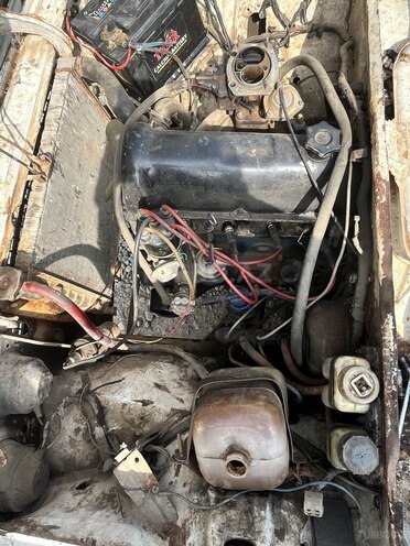 LADA (VAZ) 2106 1980, 50,000 km - 1.6 l - Salyan