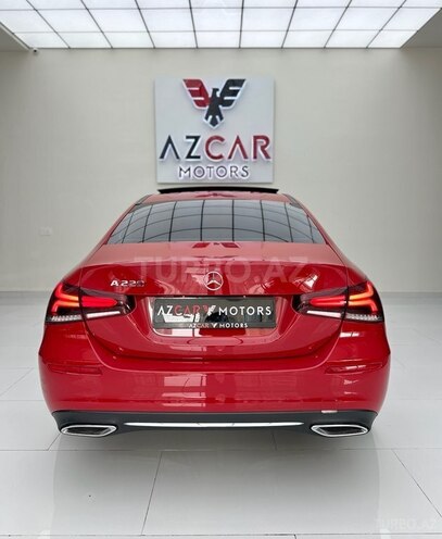 Mercedes A 220-7