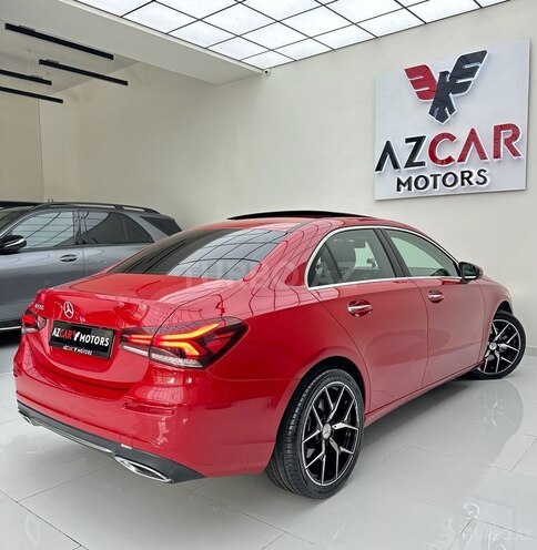 Mercedes A 220-8