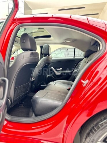 Mercedes A 220-16