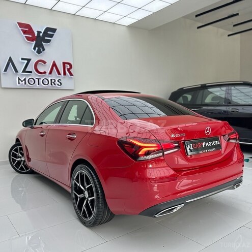 Mercedes A 220-5