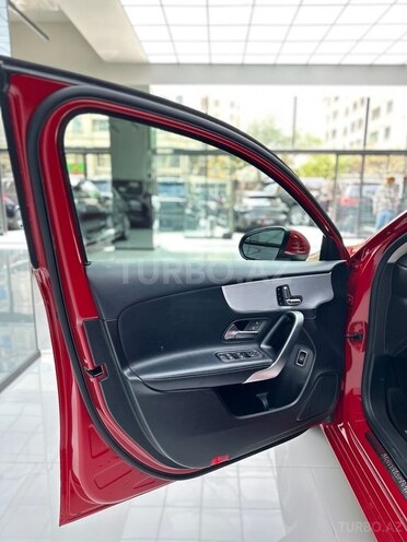 Mercedes A 220-15
