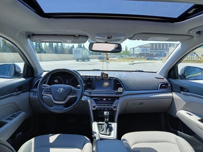 Hyundai Elantra 2018, 61,000 km - 2.0 л - Bakı