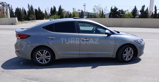 Hyundai Elantra 2018, 61,000 km - 2.0 л - Bakı