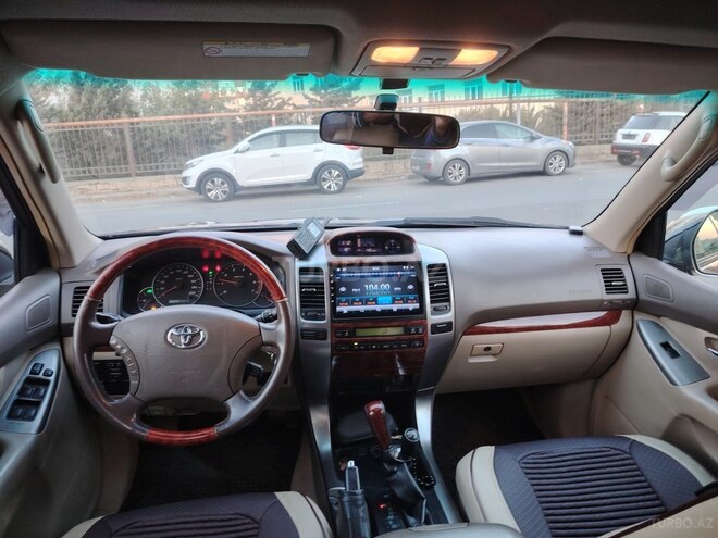 Toyota Land Cruiser Prado-5