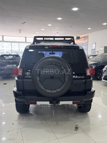 Toyota FJ Cruiser 2009, 256,000 km - 4.0 l - Bakı