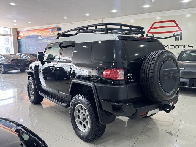 Toyota FJ Cruiser 2009, 256,000 km - 4.0 l - Bakı