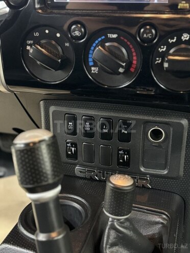 Toyota FJ Cruiser 2009, 256,000 km - 4.0 l - Bakı