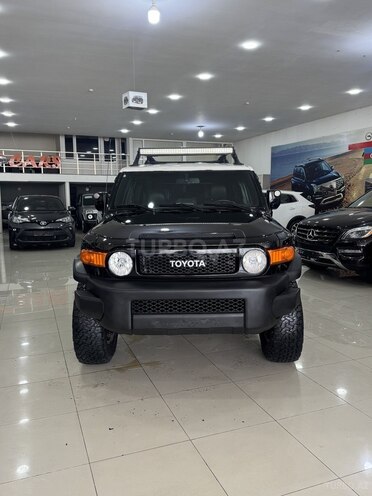 Toyota FJ Cruiser 2009, 256,000 km - 4.0 l - Bakı