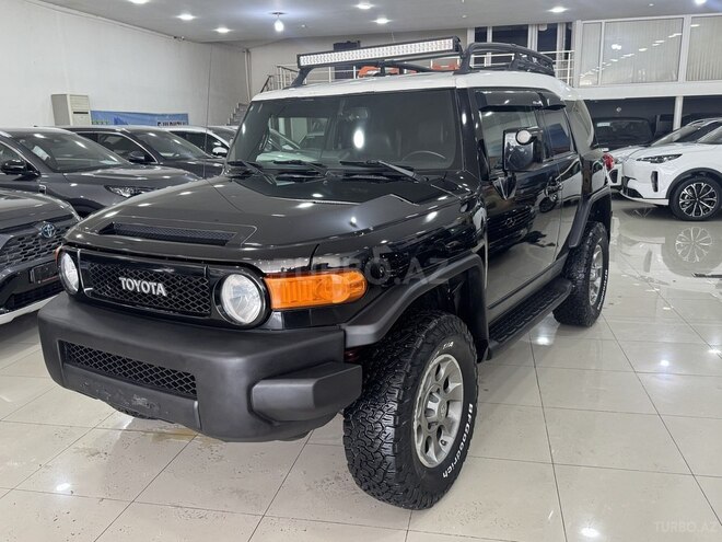 Toyota FJ Cruiser 2009, 256,000 km - 4.0 l - Bakı