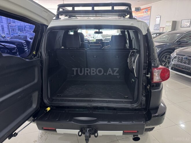 Toyota FJ Cruiser 2009, 256,000 km - 4.0 l - Bakı
