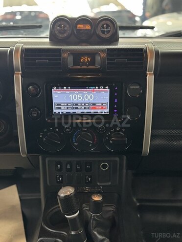 Toyota FJ Cruiser 2009, 256,000 km - 4.0 l - Bakı