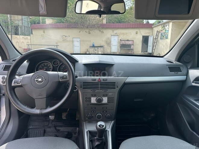Opel Astra 2006, 210,000 km - 1.4 l - Gəncə