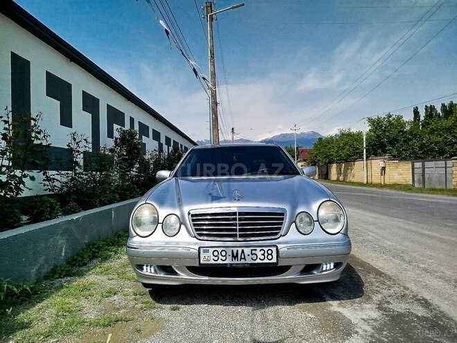 Mercedes E 320 2001, 333,151 km - 3.2 l - Balakən