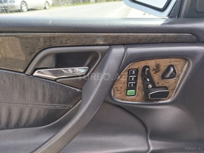 Mercedes E 320 2001, 333,151 km - 3.2 l - Balakən