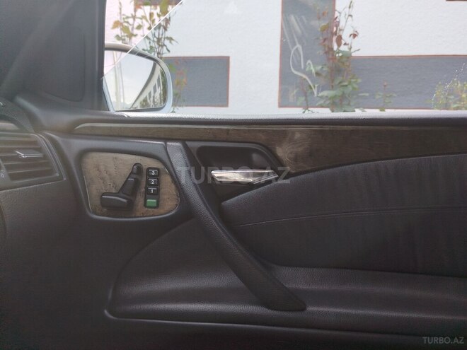 Mercedes E 320 2001, 333,151 km - 3.2 l - Balakən