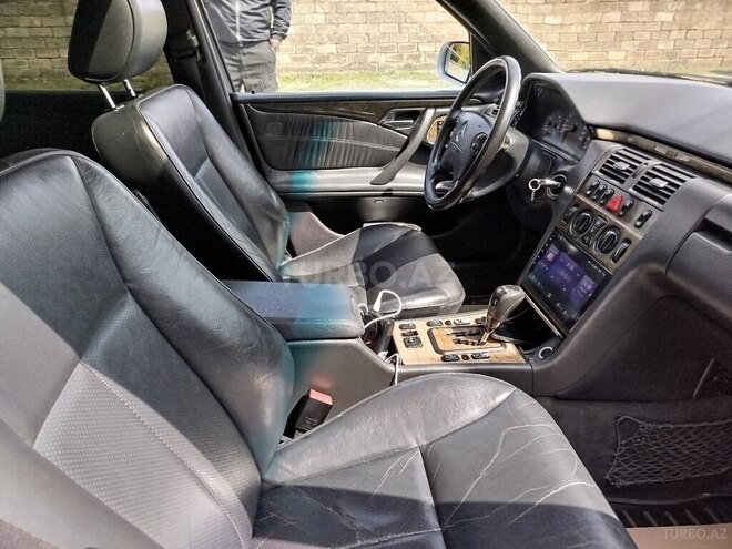 Mercedes E 320 2001, 333,151 km - 3.2 l - Balakən