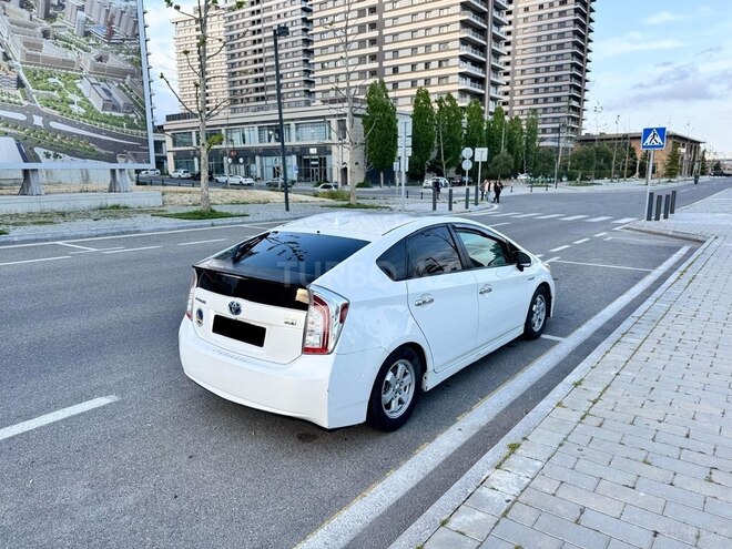 Toyota Prius 2013, 201,000 km - 1.8 l - Bakı