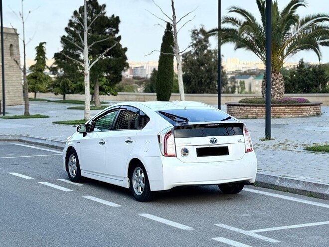 Toyota Prius 2013, 201,000 km - 1.8 l - Bakı