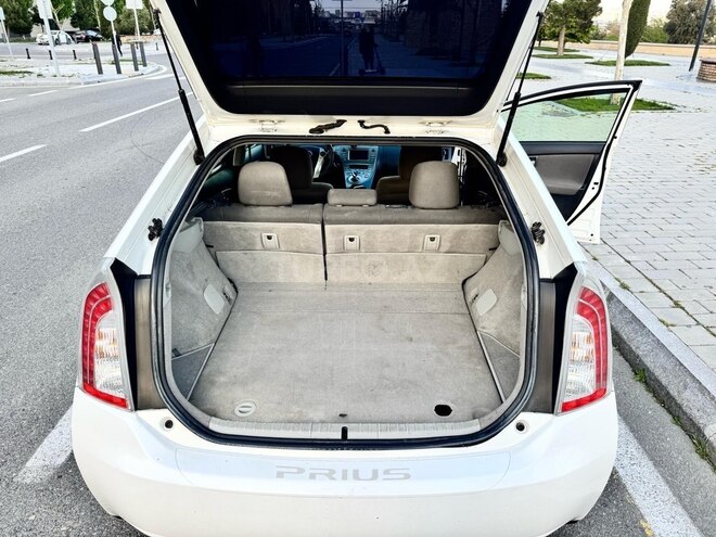 Toyota Prius 2013, 201,000 km - 1.8 l - Bakı