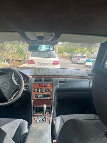 Mercedes E 230 1997, 558,624 km - 2.3 l - Bakı