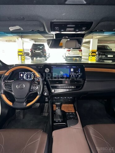 Lexus ES 250 2022, 24,000 km - 2.5 л - Bakı
