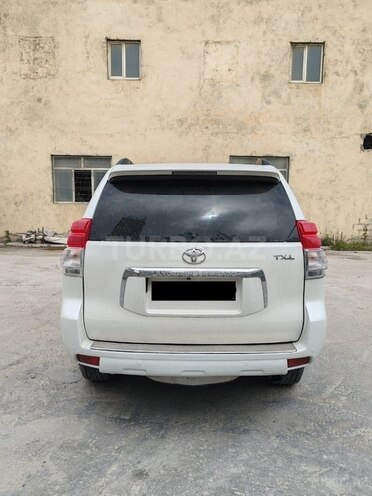 Toyota Land Cruiser Prado 2010, 235,000 km - 2.7 л - Bakı