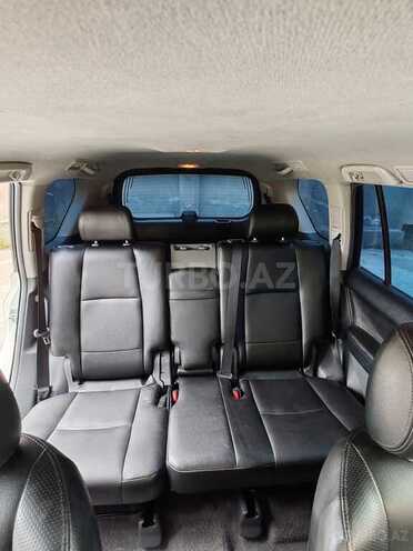 Toyota Land Cruiser Prado 2010, 235,000 km - 2.7 л - Bakı
