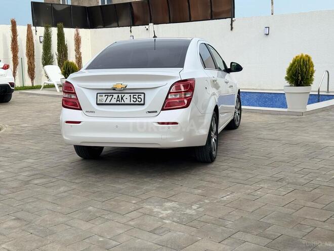 Chevrolet Aveo-5