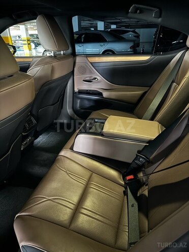 Lexus ES 250 2022, 24,000 km - 2.5 л - Bakı