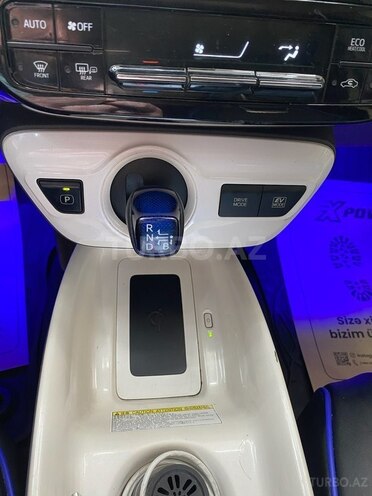 Toyota Prius 2016, 250,000 km - 1.8 l - Bakı