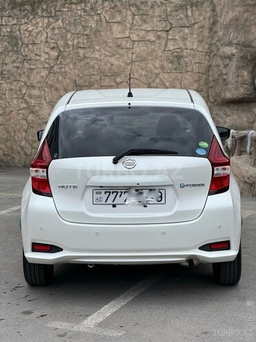 Nissan Note-7
