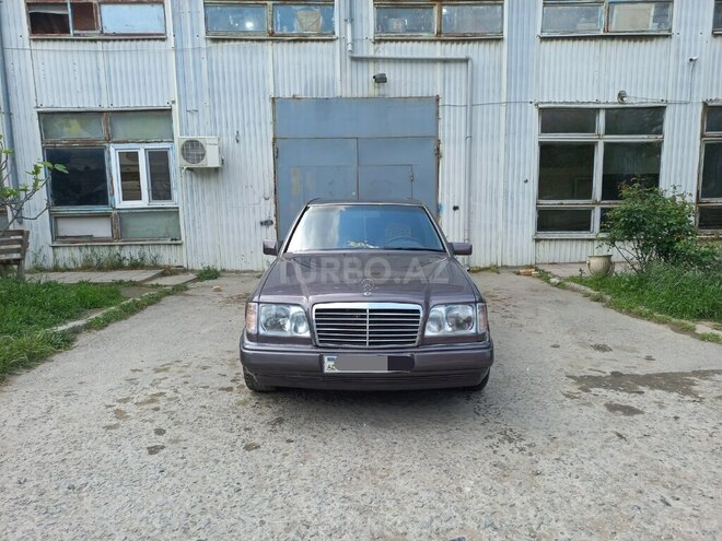 Mercedes E 220 1995, 360,000 km - 2.2 l - Bakı