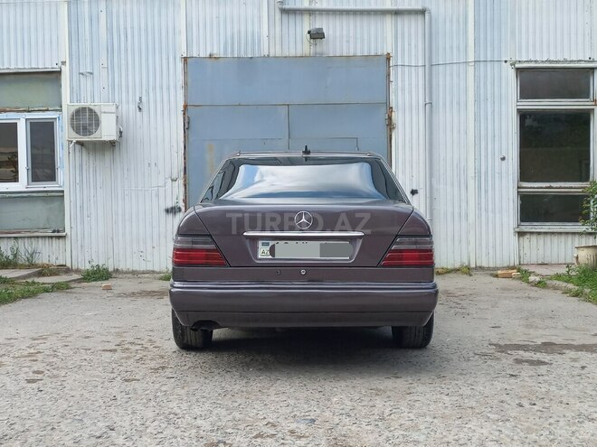 Mercedes E 220 1995, 360,000 km - 2.2 l - Bakı