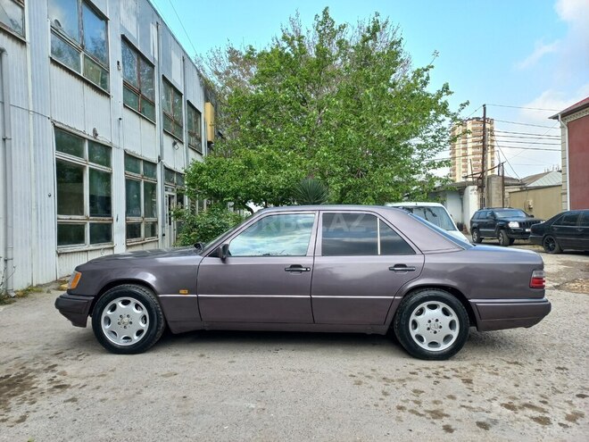 Mercedes E 220 1995, 360,000 km - 2.2 l - Bakı