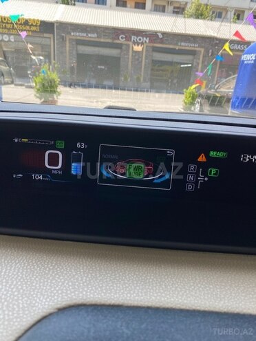 Toyota Prius 2016, 250,000 km - 1.8 l - Bakı
