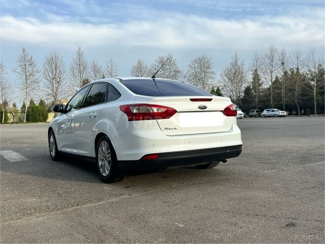 Ford Focus 2013, 265,000 km - 1.6 л - Bakı
