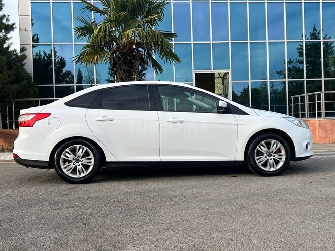 Ford Focus 2013, 265,000 km - 1.6 л - Bakı