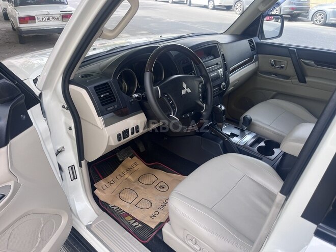 Mitsubishi Pajero 2010, 180,000 km - 3.5 l - Bakı