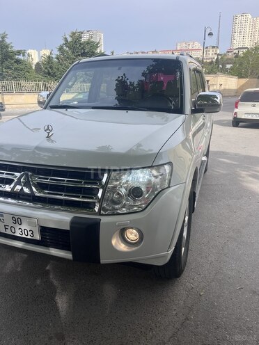 Mitsubishi Pajero 2010, 180,000 km - 3.5 l - Bakı