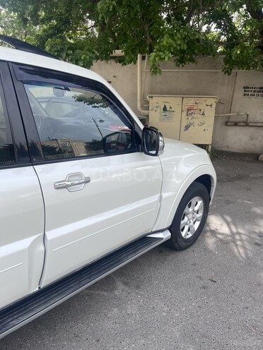 Mitsubishi Pajero 2010, 180,000 km - 3.5 l - Bakı