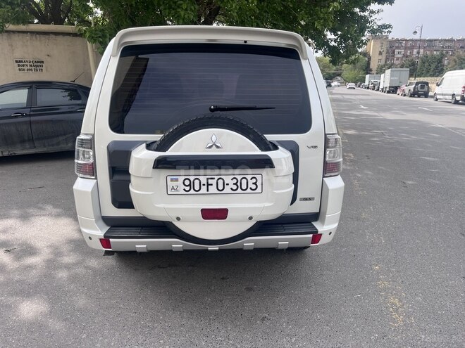 Mitsubishi Pajero 2010, 180,000 km - 3.5 l - Bakı