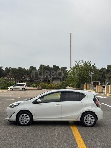 Toyota Aqua 2019, 120,000 km - 1.5 l - Bakı