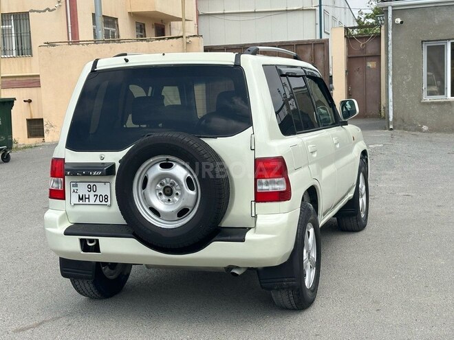 Mitsubishi Pajero io 2001, 131,800 km - 2.0 l - Bakı