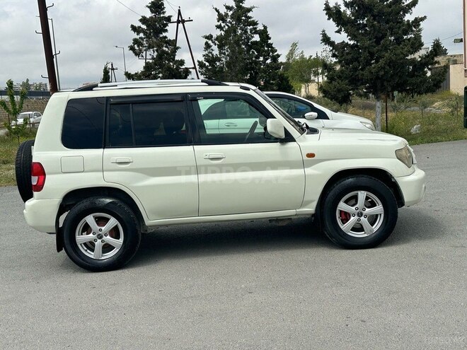 Mitsubishi Pajero io 2001, 131,800 km - 2.0 l - Bakı