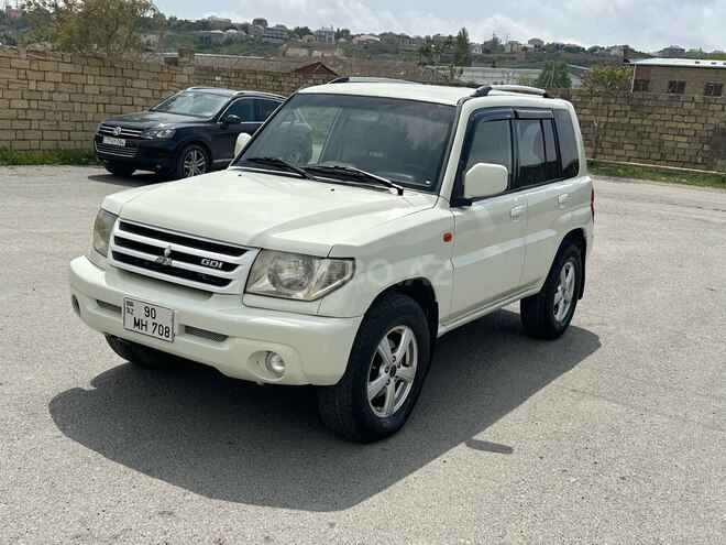 Mitsubishi Pajero io 2001, 131,800 km - 2.0 l - Bakı