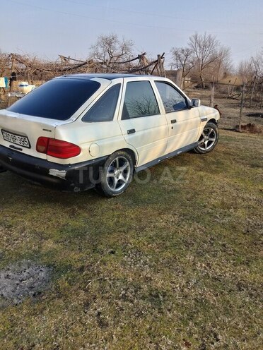 Ford Escort 1993, 300,000 km - 1.4 l - Ağstafa