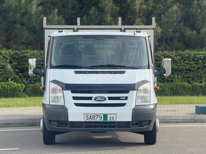 Ford Transit-2