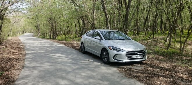 Hyundai Elantra 2017, 210,000 km - 2.0 l - Bakı