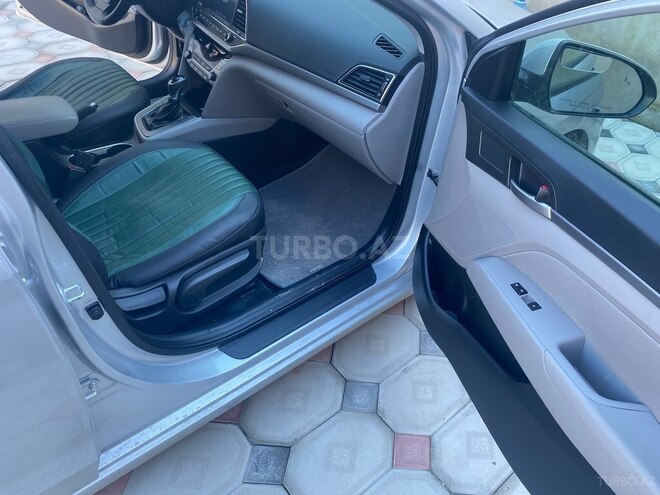 Hyundai Elantra 2017, 210,000 km - 2.0 l - Bakı